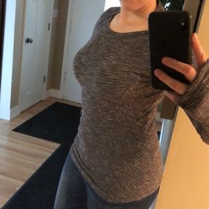 Lululemon - Sz 6 Gray long Sleeve